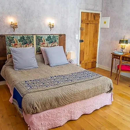 Bed and Breakfast Chateau De Cadars