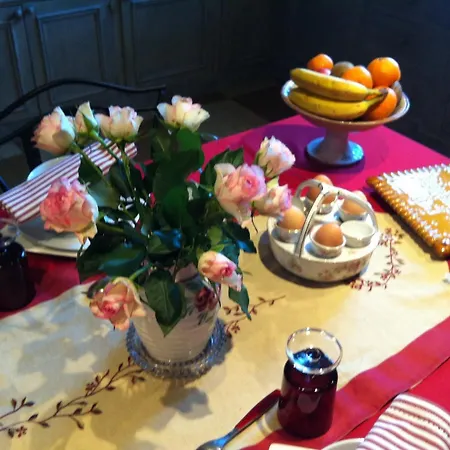Chateau De Cadars Bed & Breakfast *